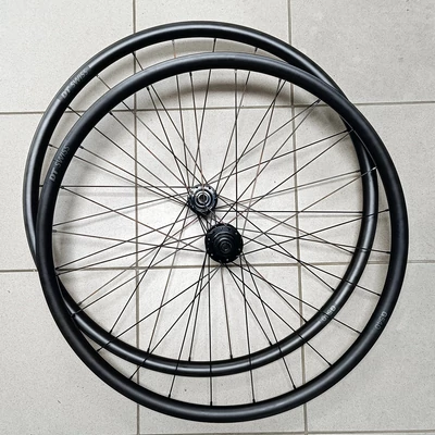 DT Swiss G540/Specialized Centerlock Gravel/CX tárcsafékes átütőtengelyes kerékszett